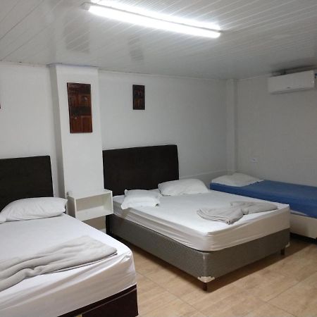 Pousada Guesthouse Kazapraia ปอนตัล โด ปารานา ภายนอก รูปภาพ